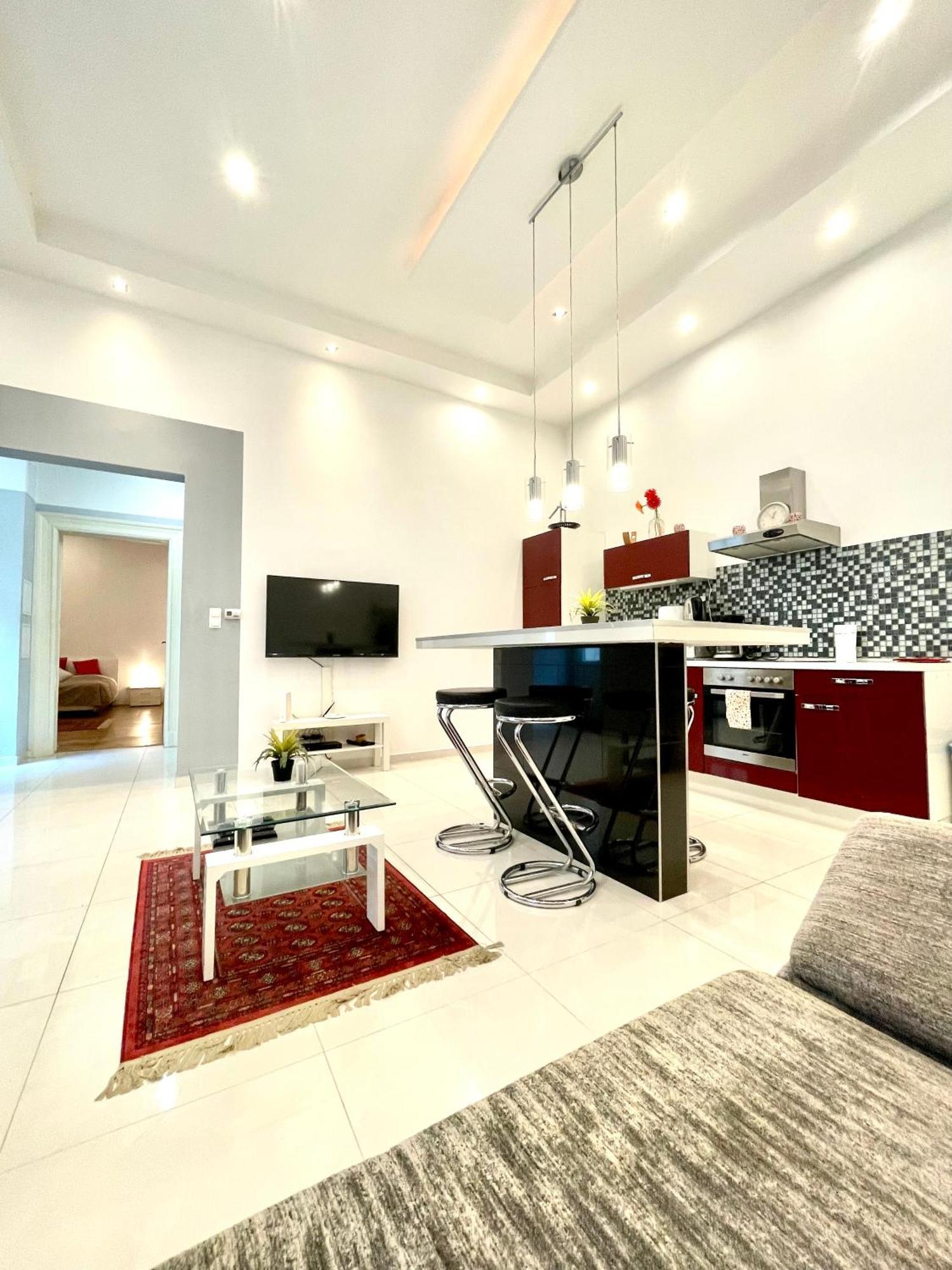 Amazing Swedish 3 Rooms Apartment In The City Center Budapest Extérieur photo