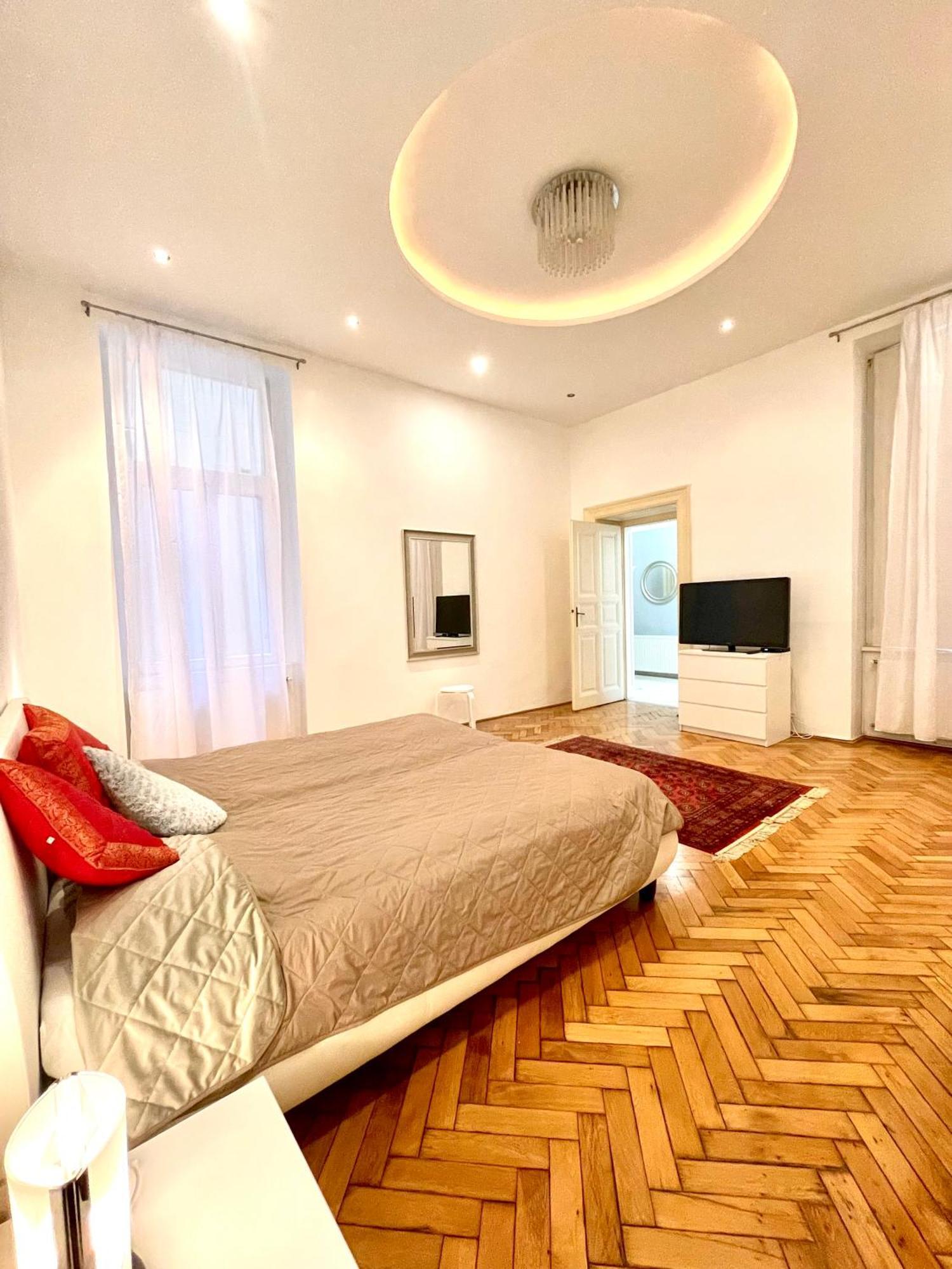 Amazing Swedish 3 Rooms Apartment In The City Center Budapest Extérieur photo